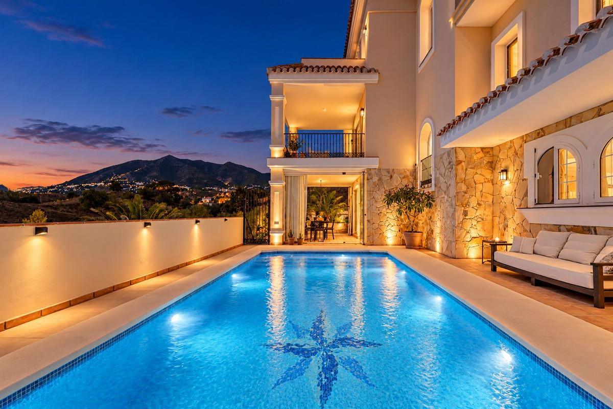 Villa for Sale in Fuengirola