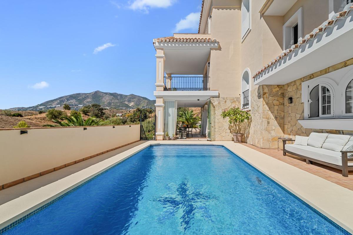 Villa for Sale in Fuengirola