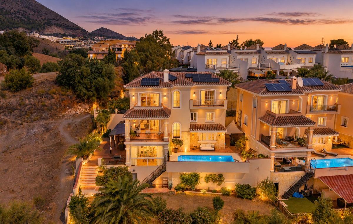 Villa for Sale in Fuengirola