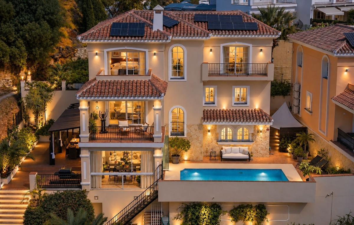 Villa for Sale in Fuengirola