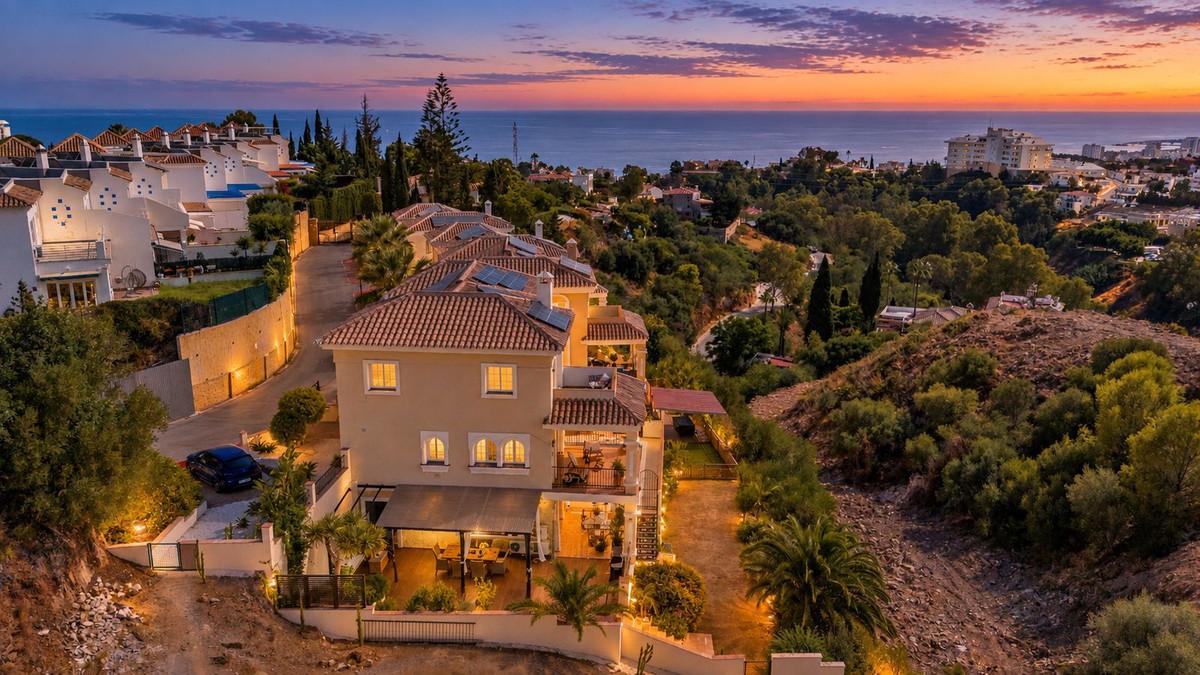 Villa for Sale in Fuengirola