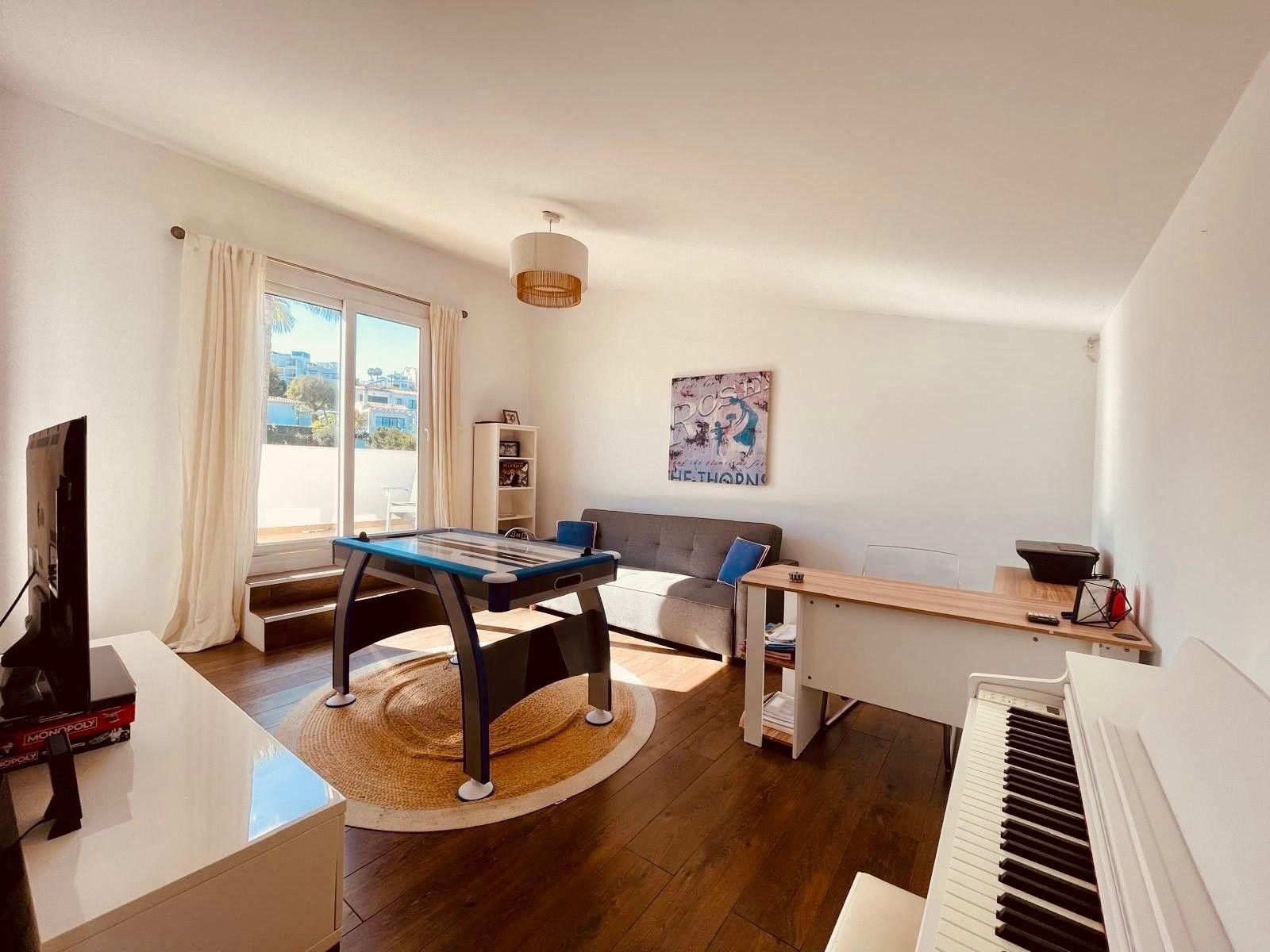 Chalet for Sale in Manilva