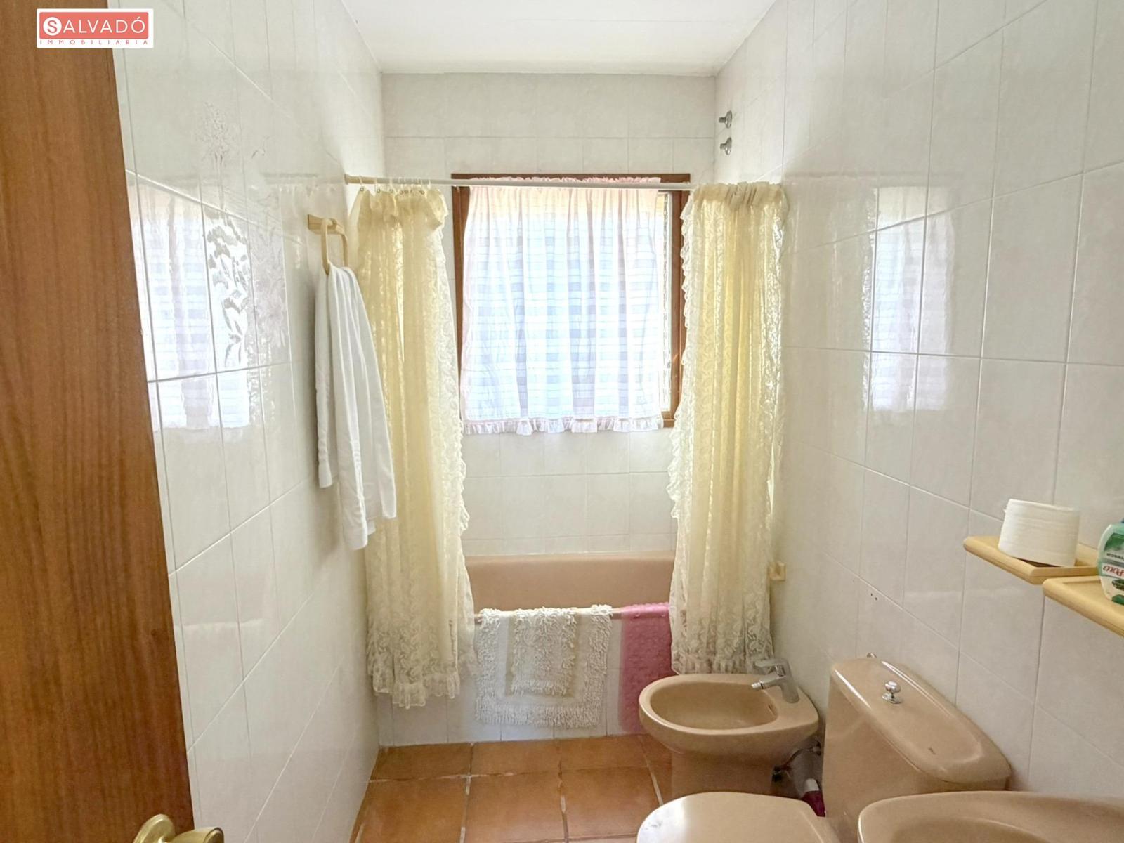 Chalet for Sale in Albinyana