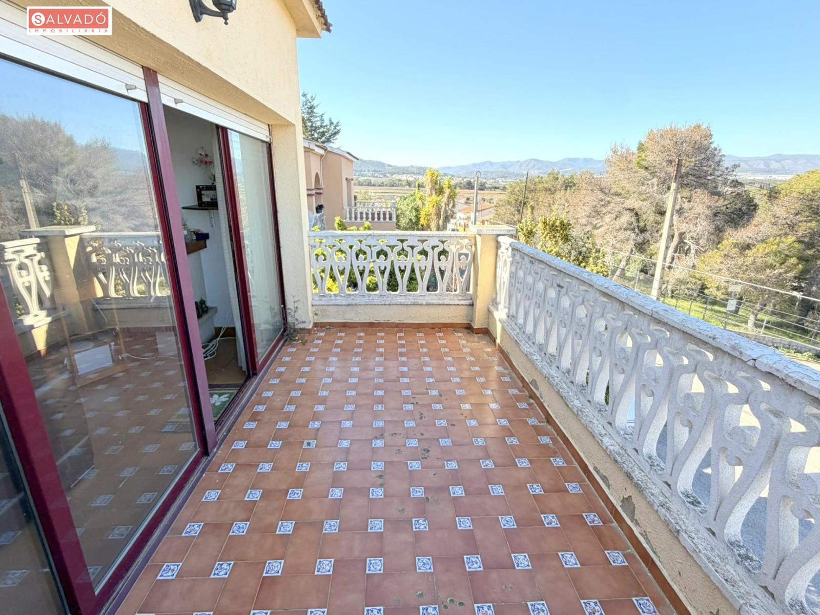 Chalet for Sale in Albinyana