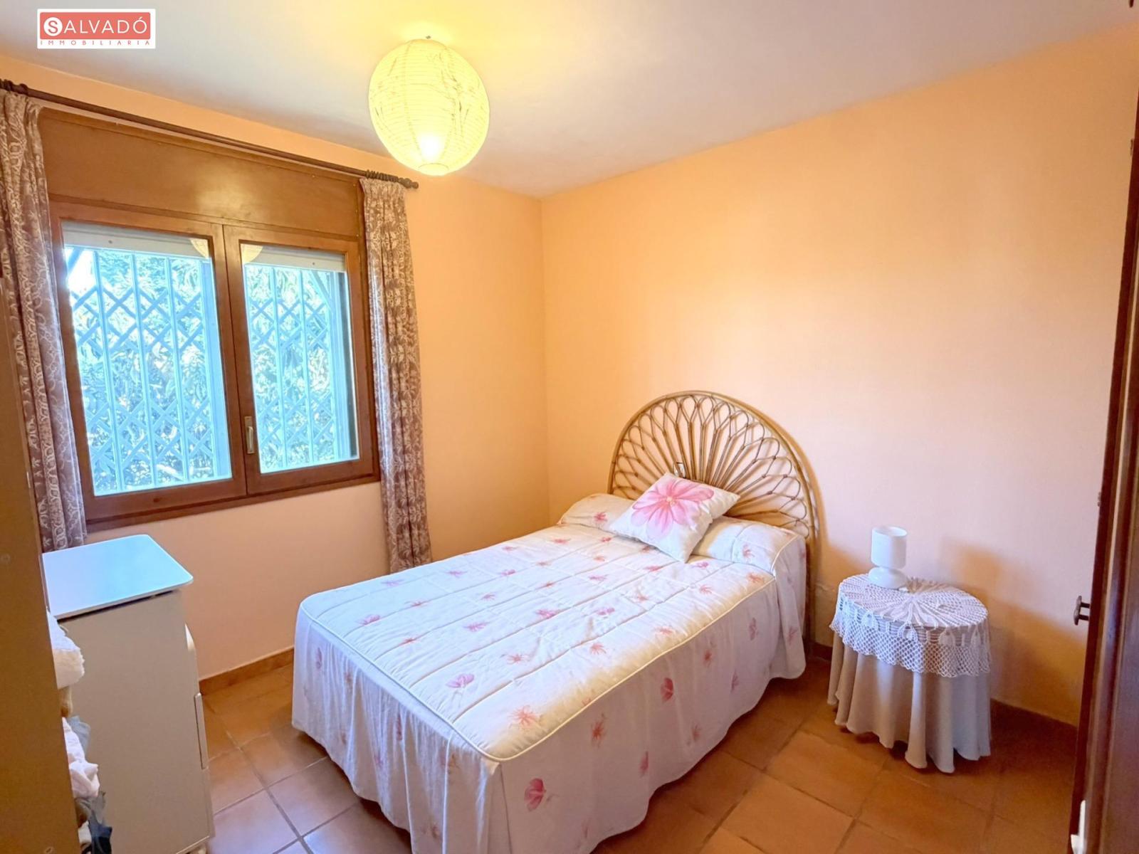 Chalet for Sale in Albinyana