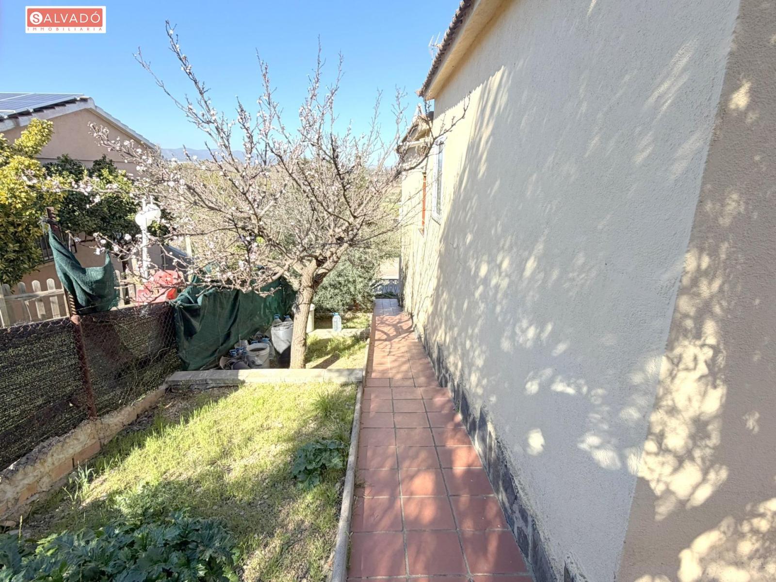 Chalet for Sale in Albinyana