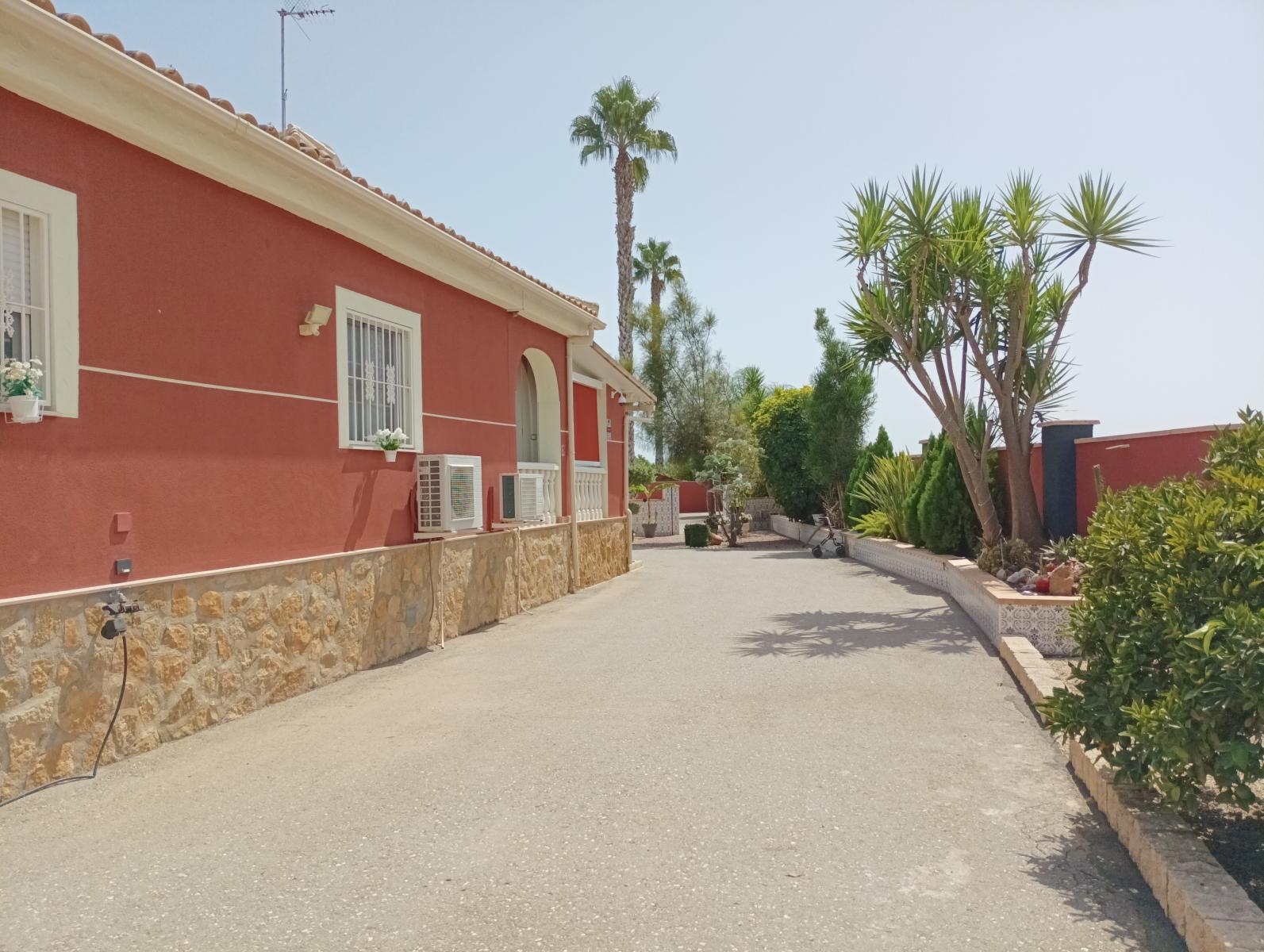 Villa en Venta en Catral
