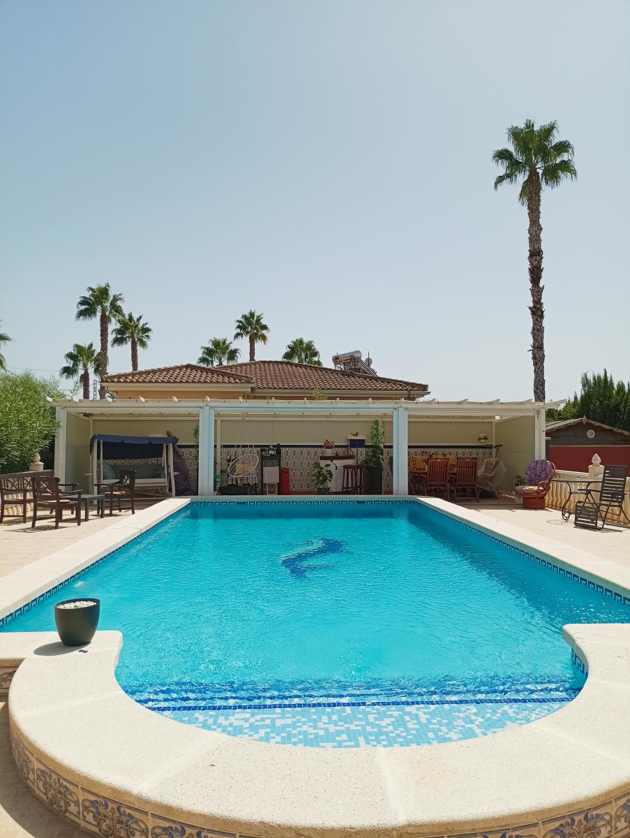 Villa en Venta en Catral