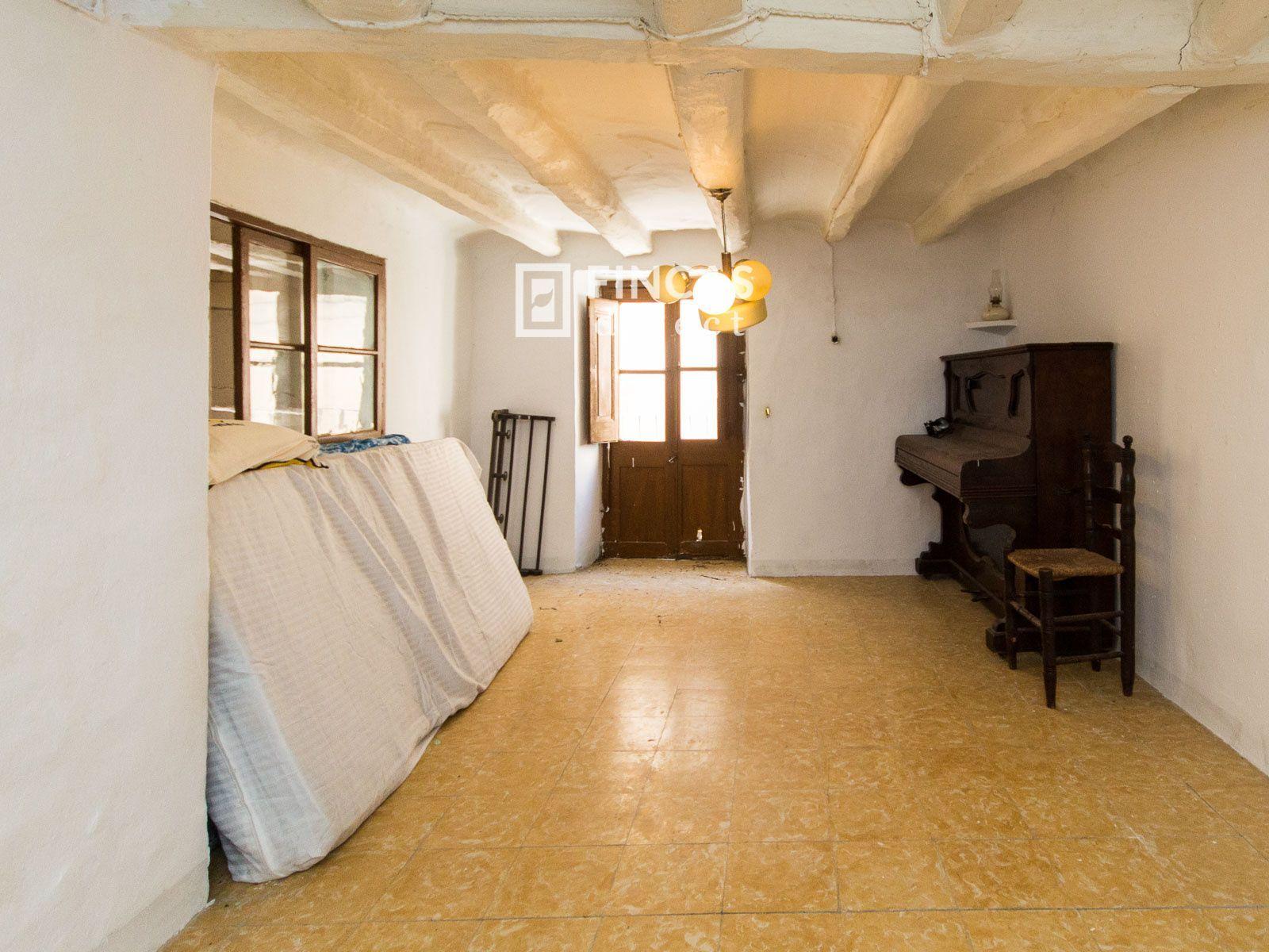 House for Sale in Puigpelat