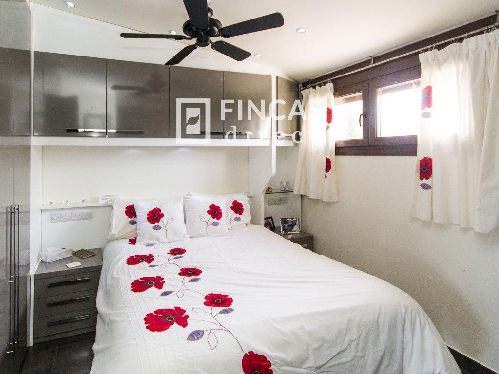 House for Sale in Cretas