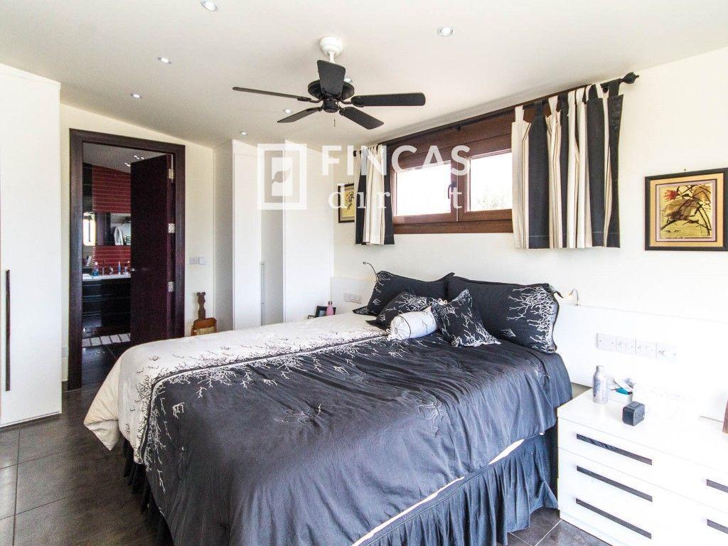 House for Sale in Cretas