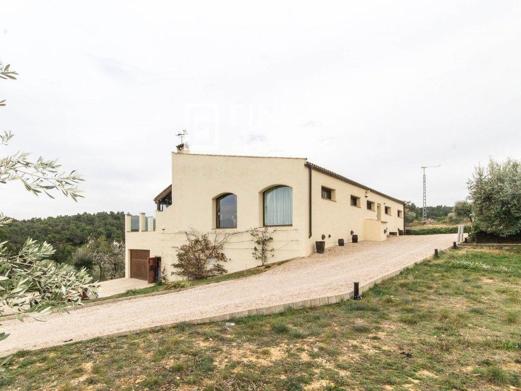 House for Sale in Cretas