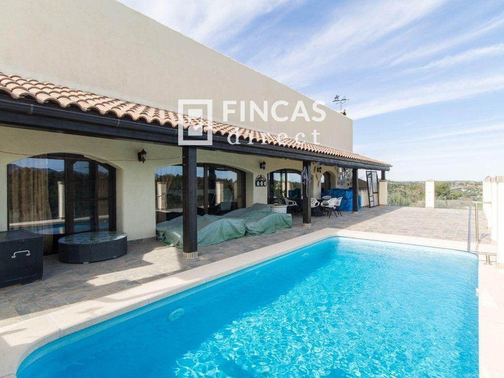 House for Sale in Cretas
