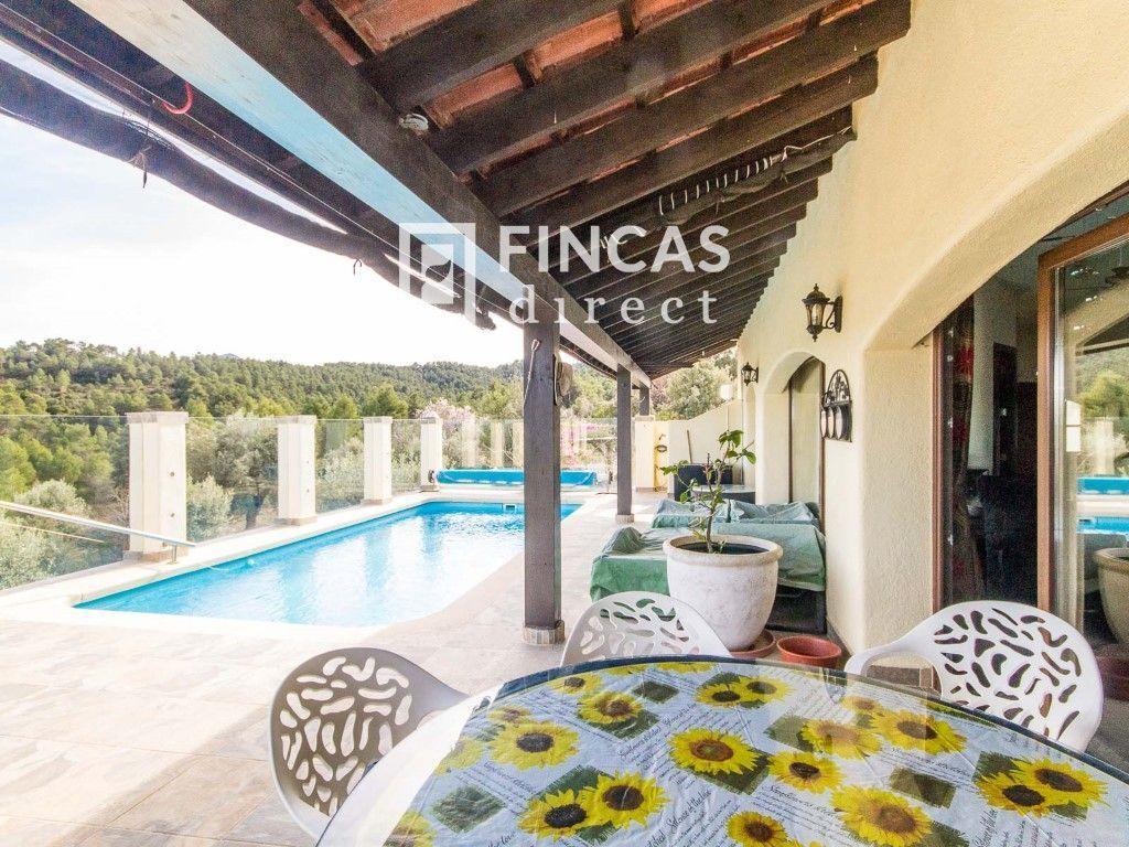 House for Sale in Cretas