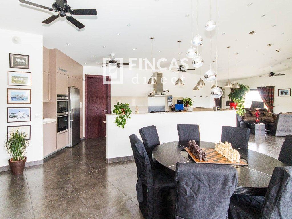 House for Sale in Cretas