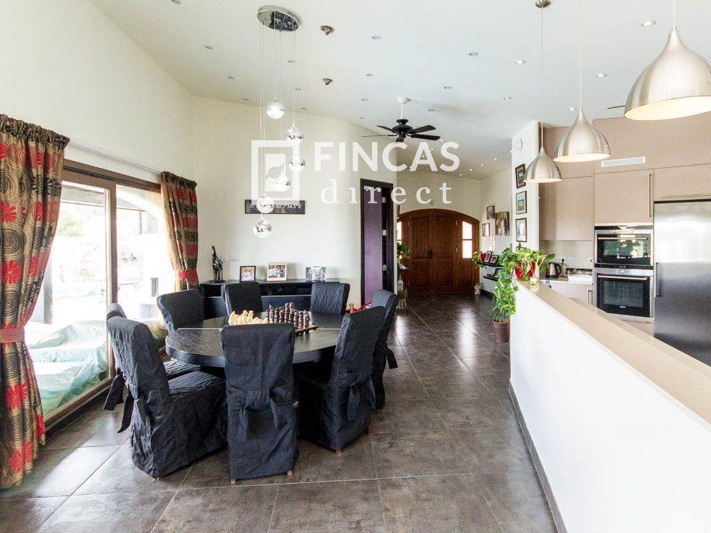 House for Sale in Cretas