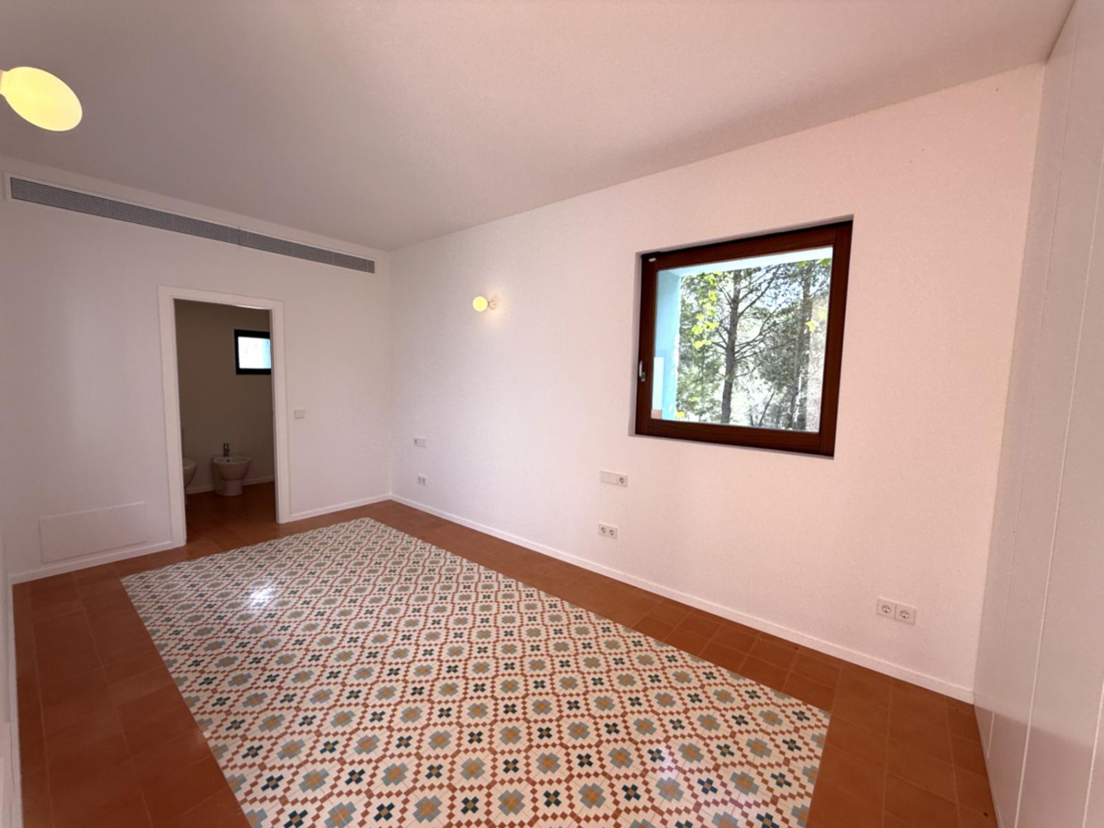 Villa for Sale in Santa Eulalia del Río