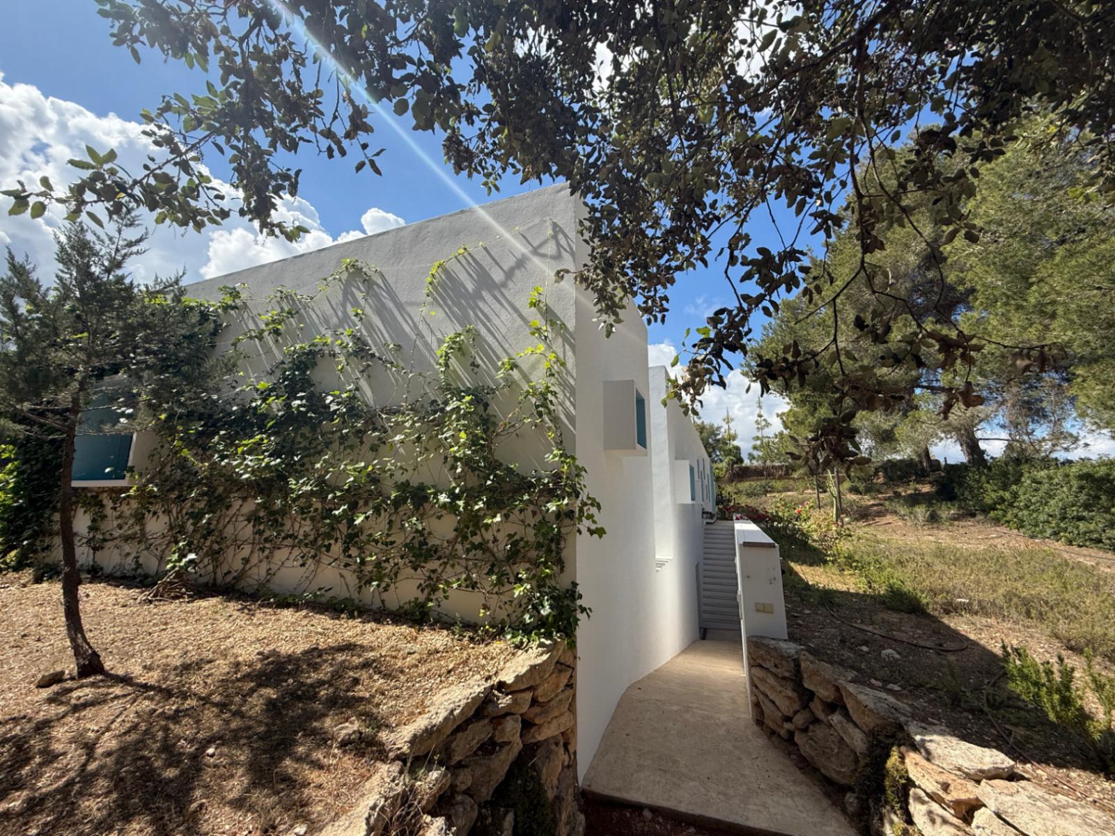 Villa for Sale in Santa Eulalia del Río