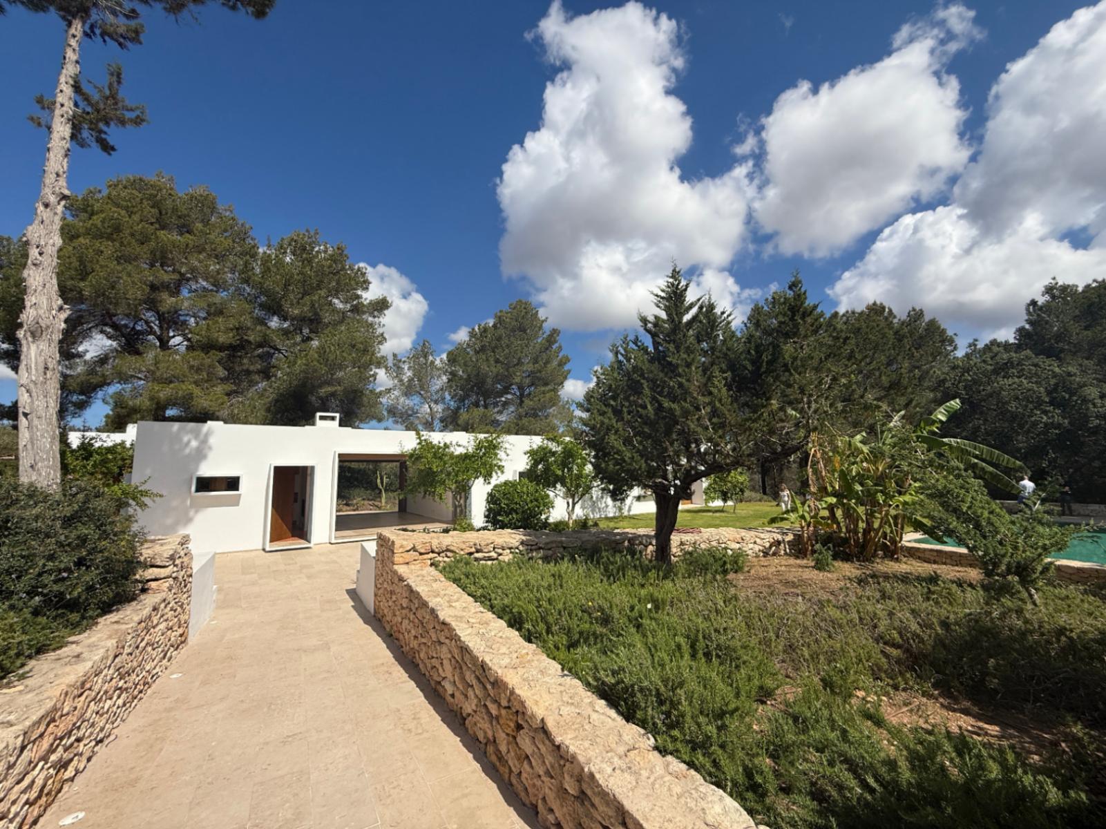 Villa for Sale in Santa Eulalia del Río