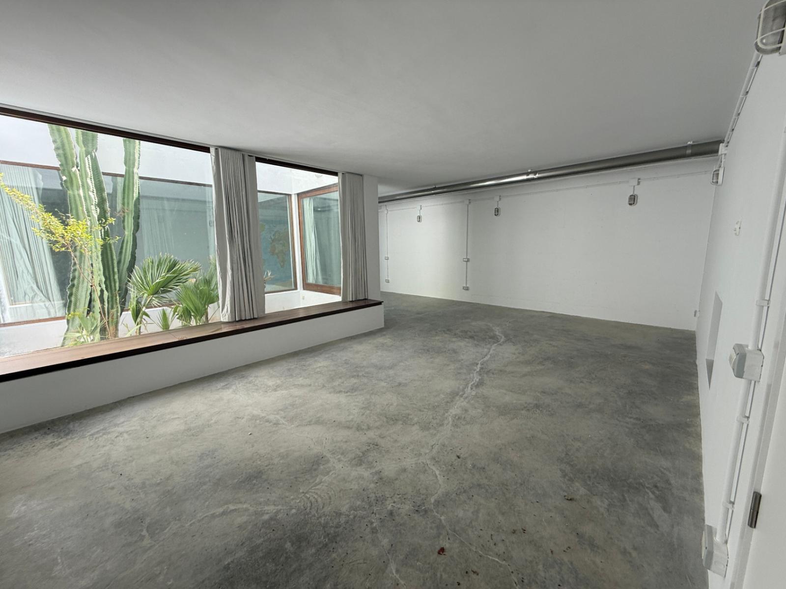 Villa for Sale in Santa Eulalia del Río