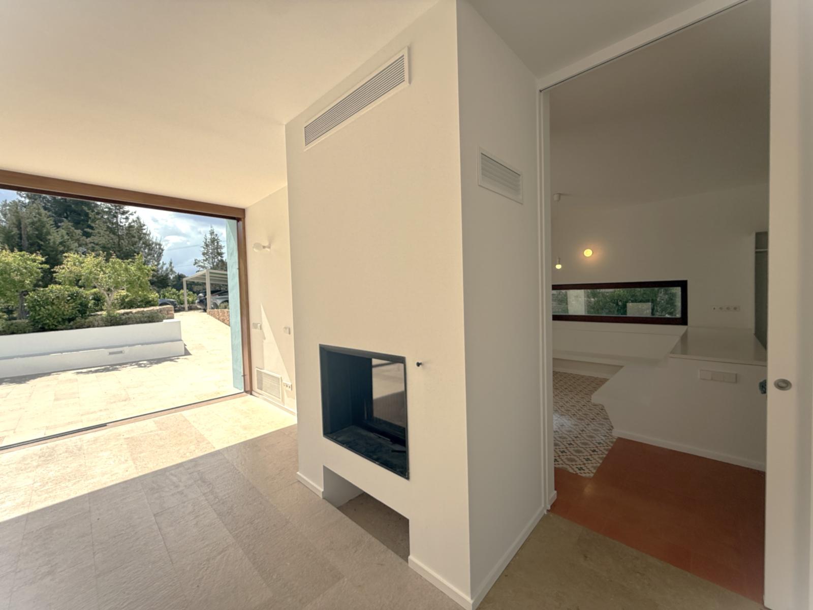 Villa for Sale in Santa Eulalia del Río