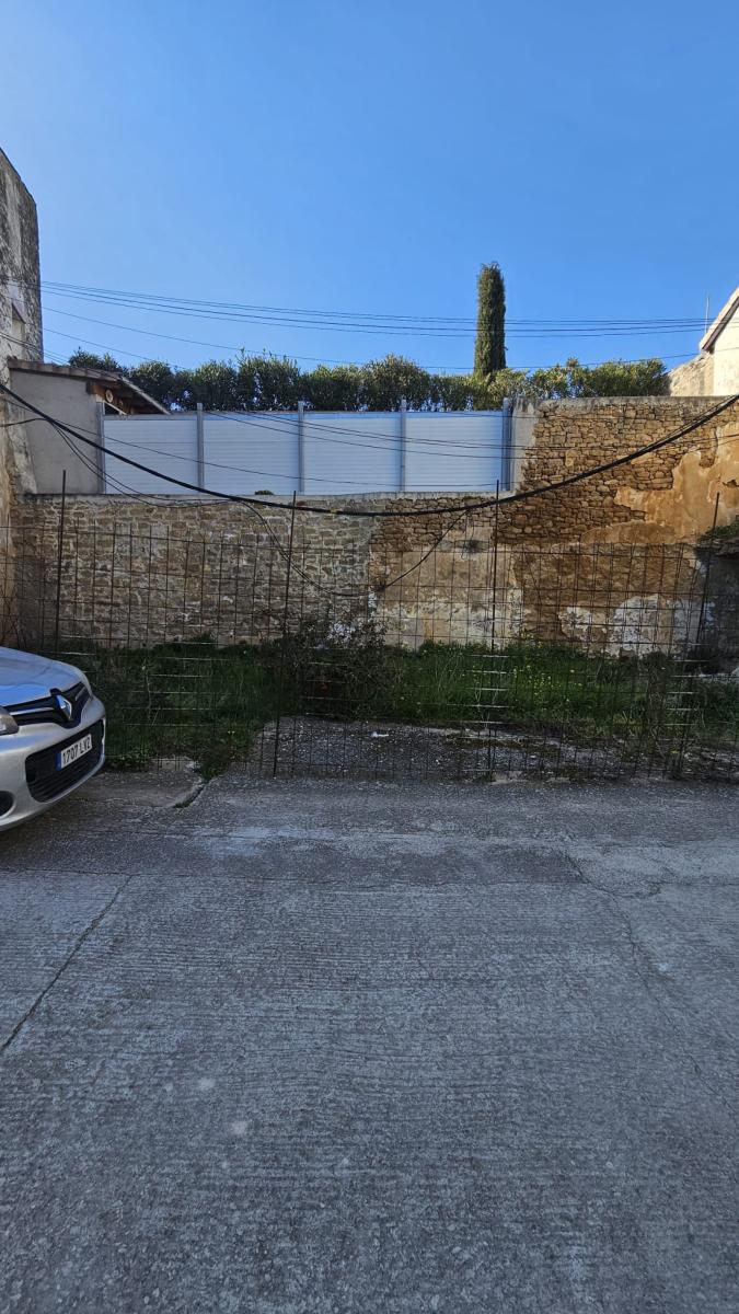 Finca en Venta en Artajona