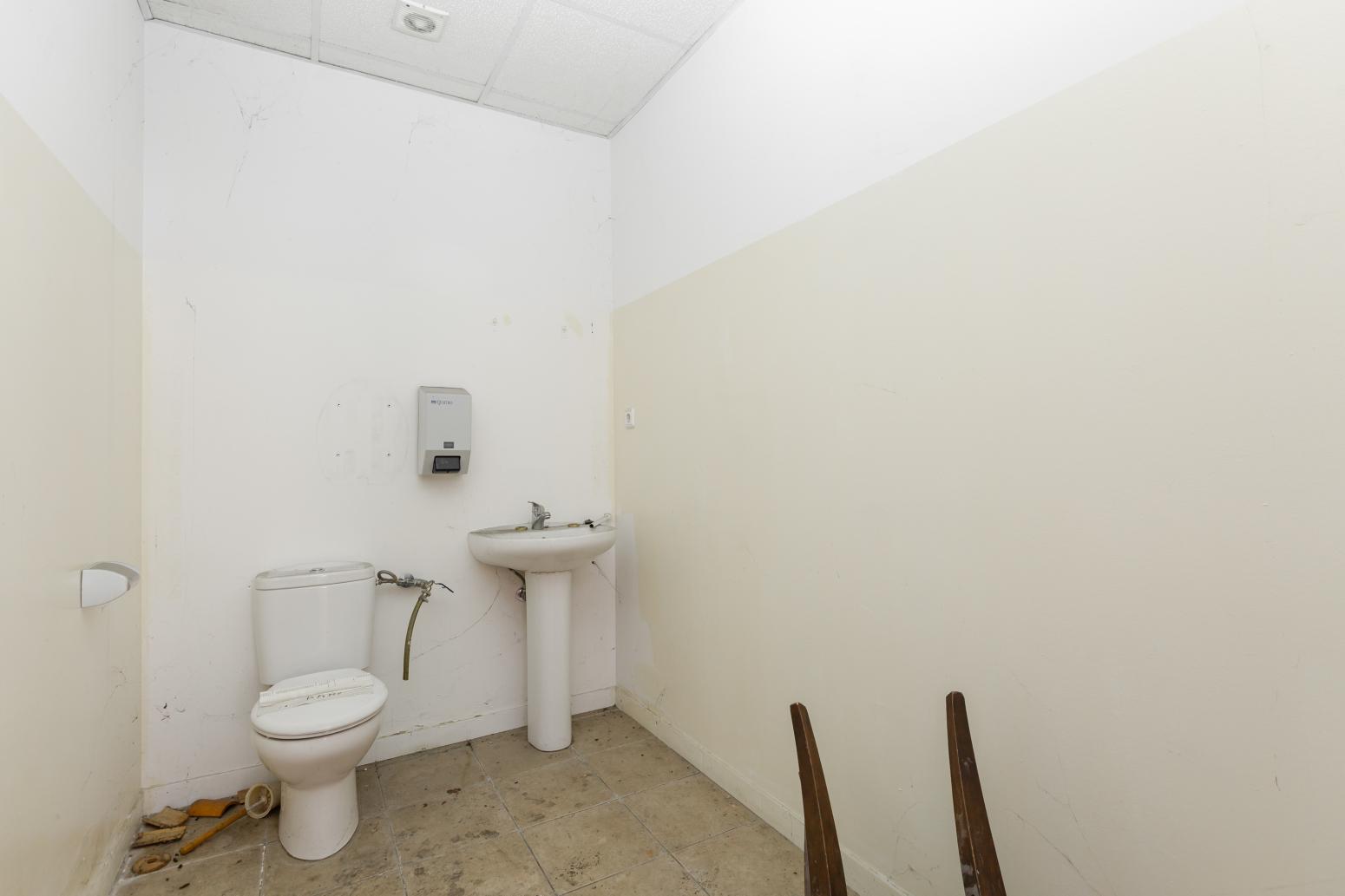 Industrial Unit for Rent in Pamplona