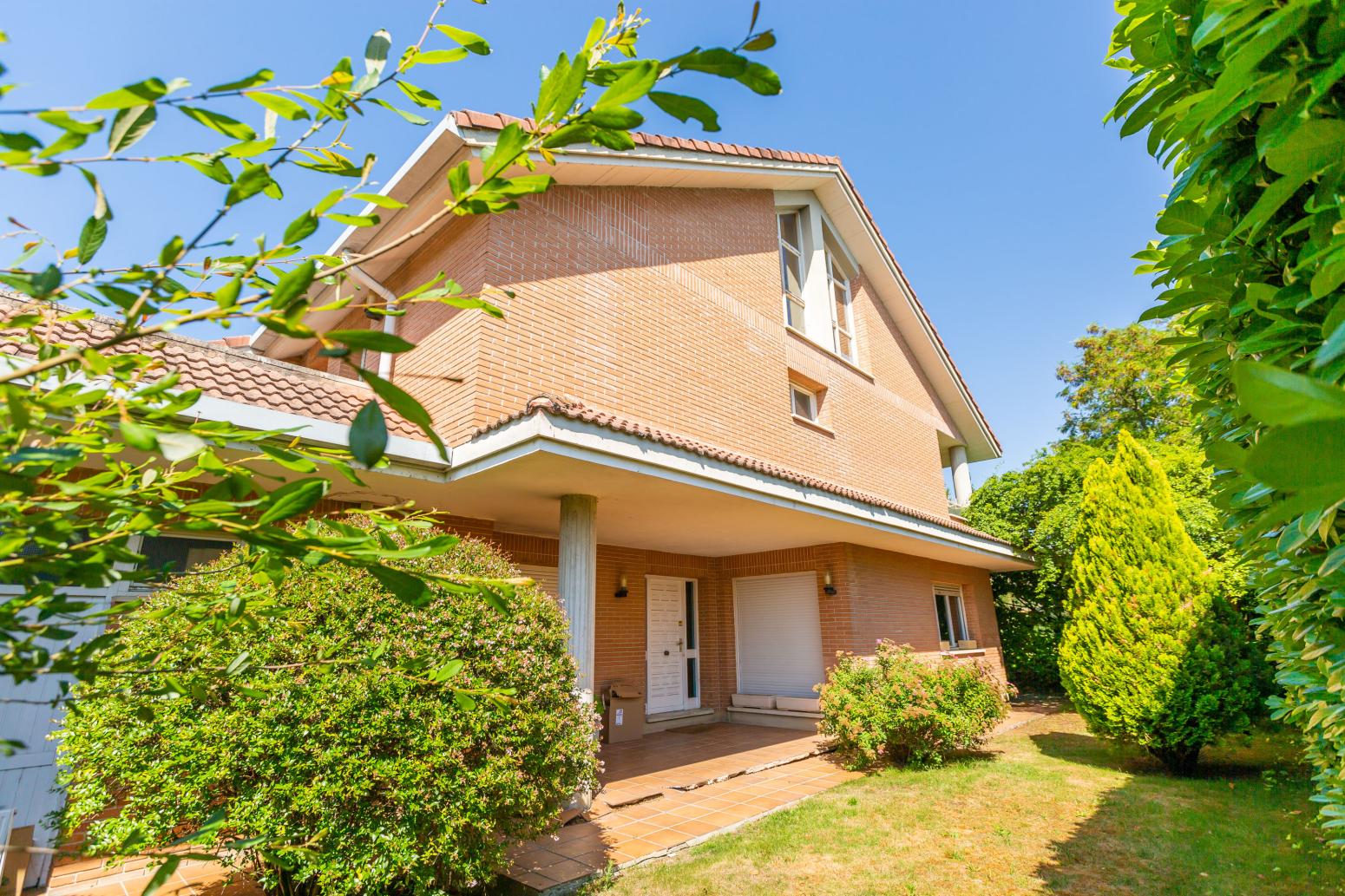 House for Sale in Olaz