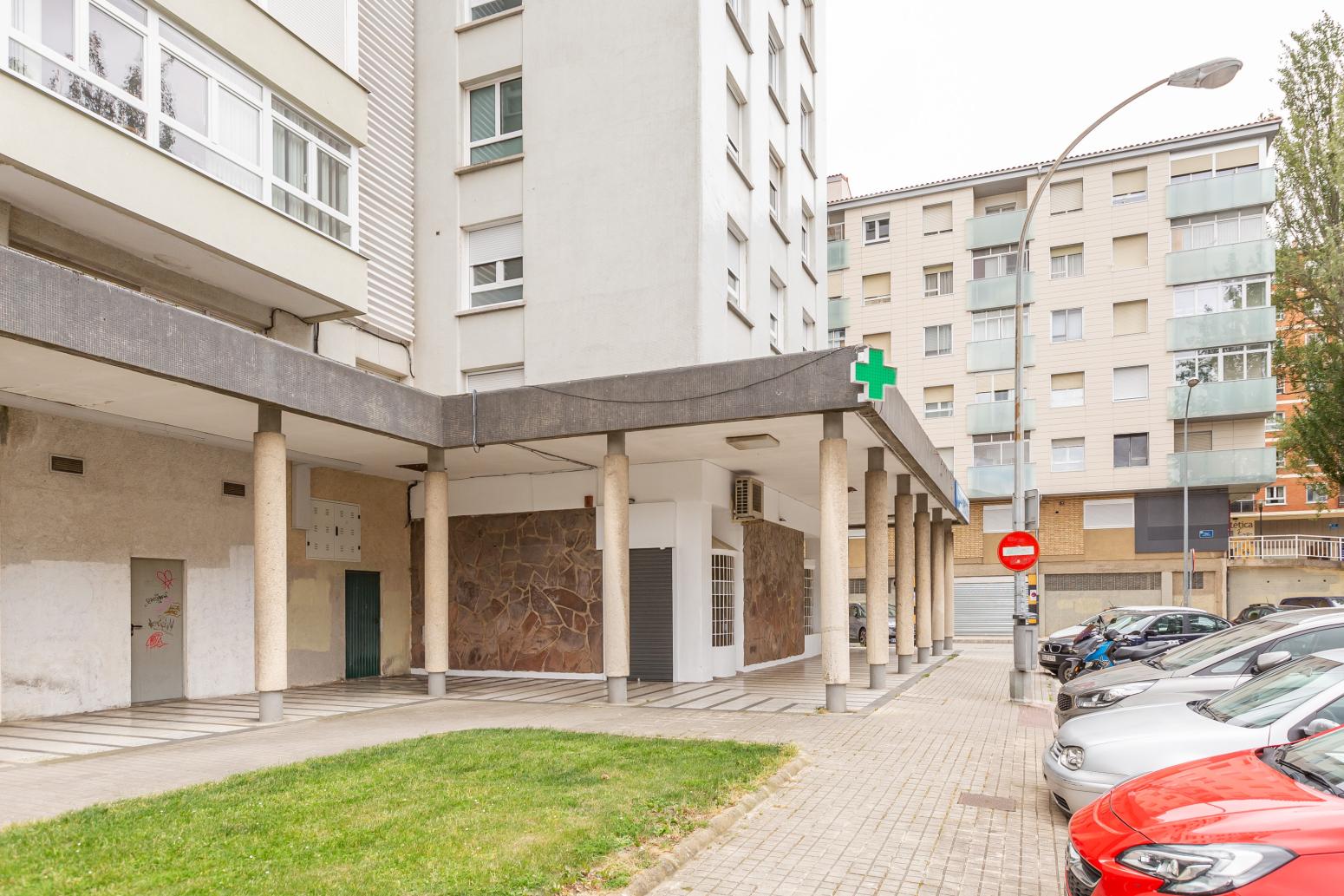 Premise for Rent in Barañain