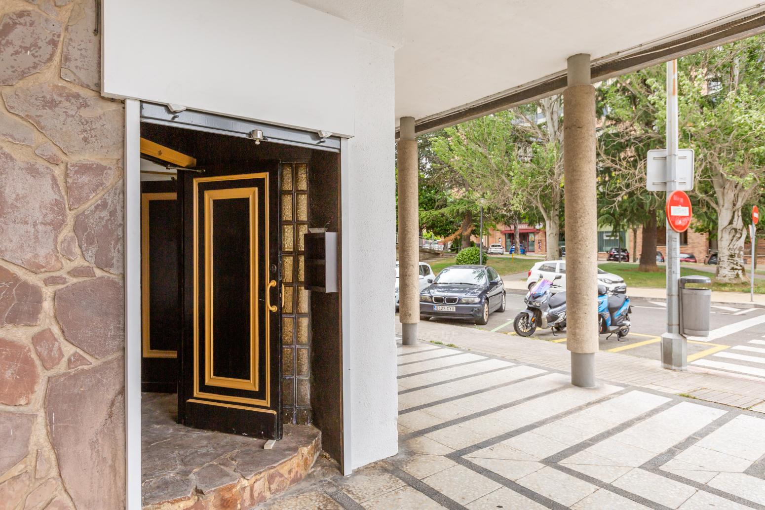 Premise for Rent in Barañain