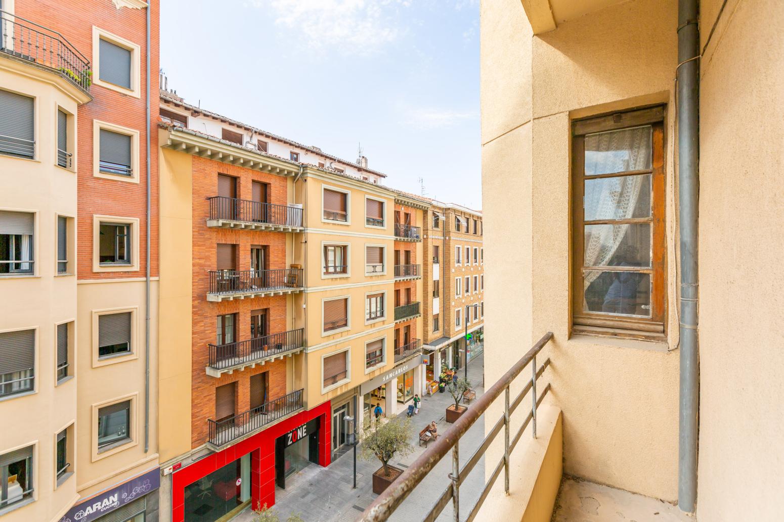Flat for Sale in Pamplona