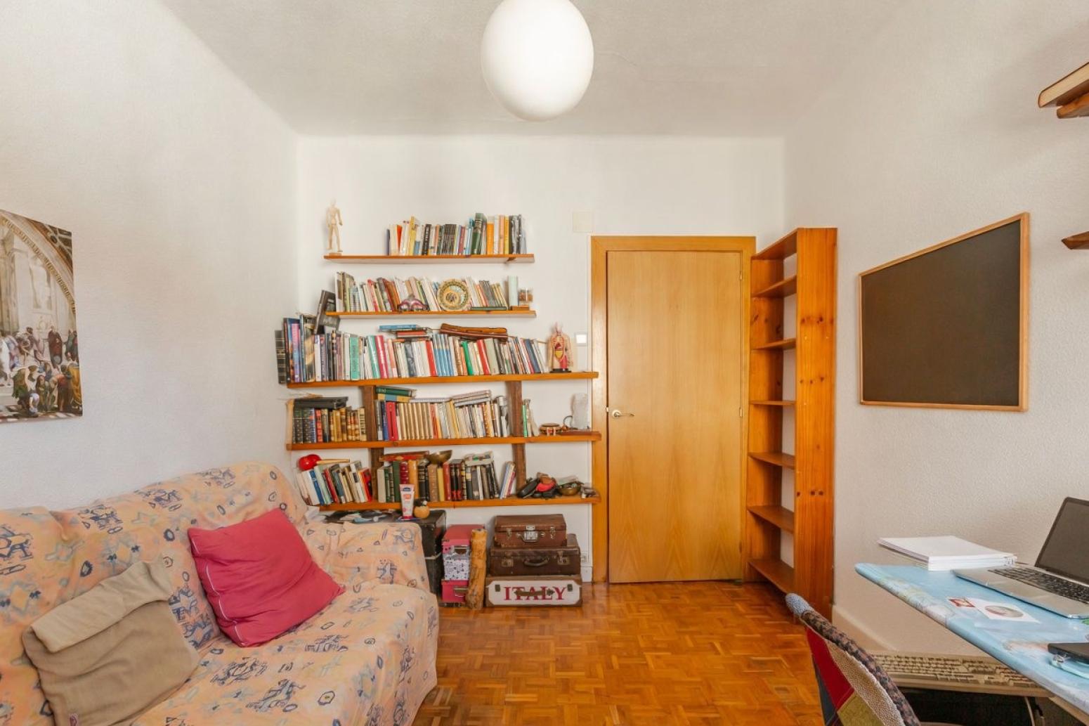 Flat for Sale in Pamplona