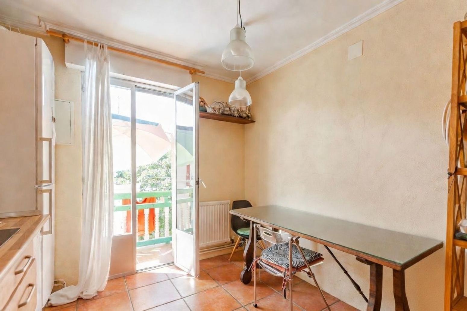 Flat for Sale in Pamplona