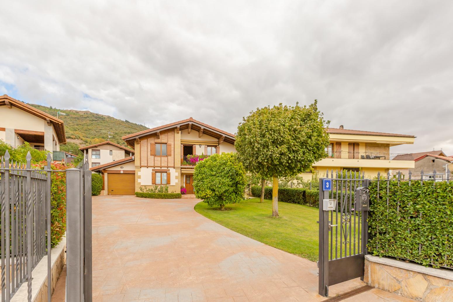 House for Sale in Aizoain
