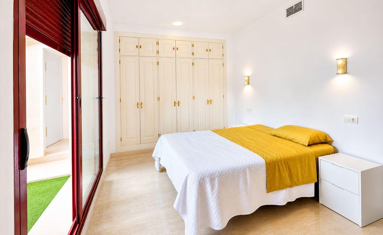 Flat for Sale in Manilva