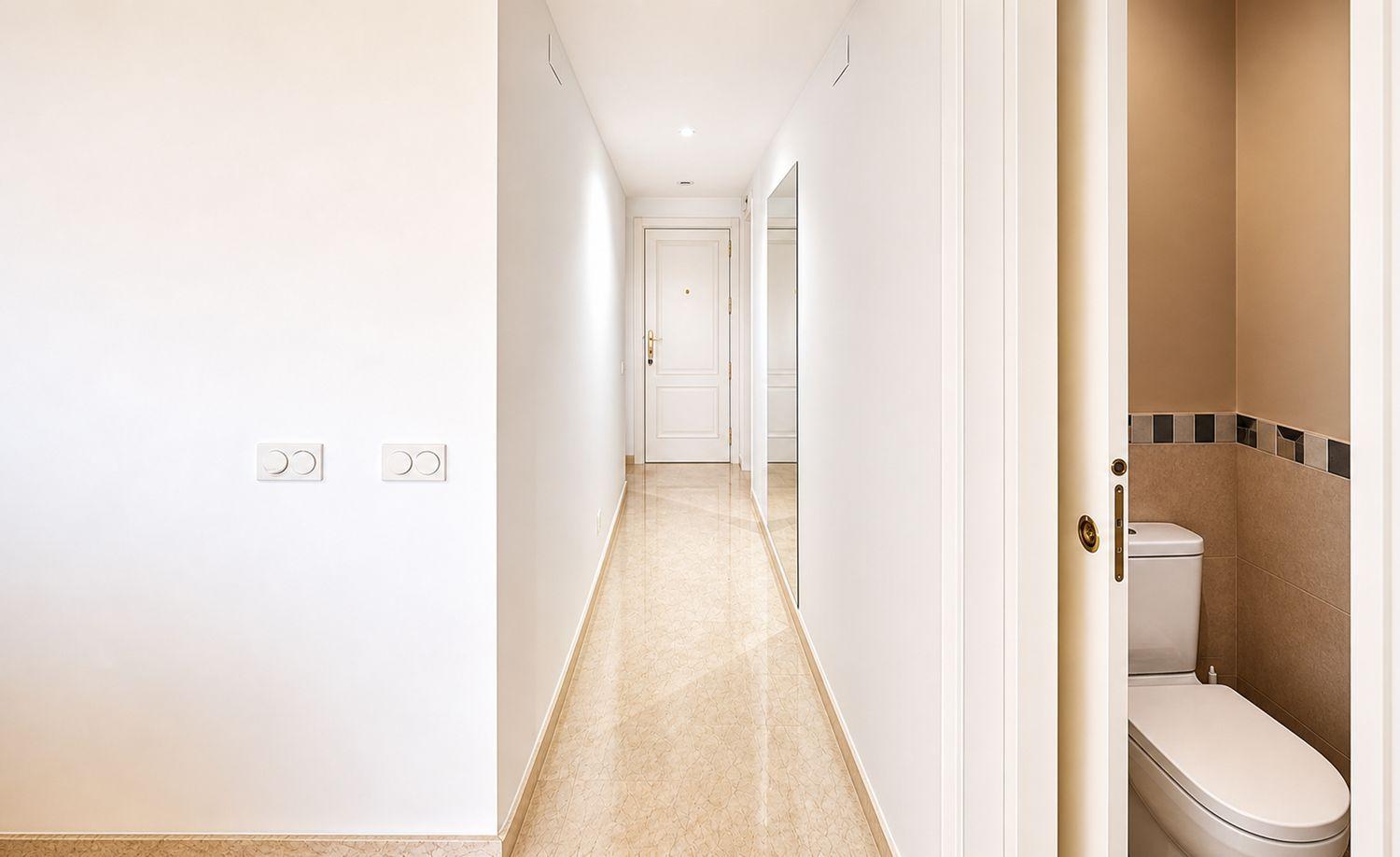 Flat for Sale in Manilva
