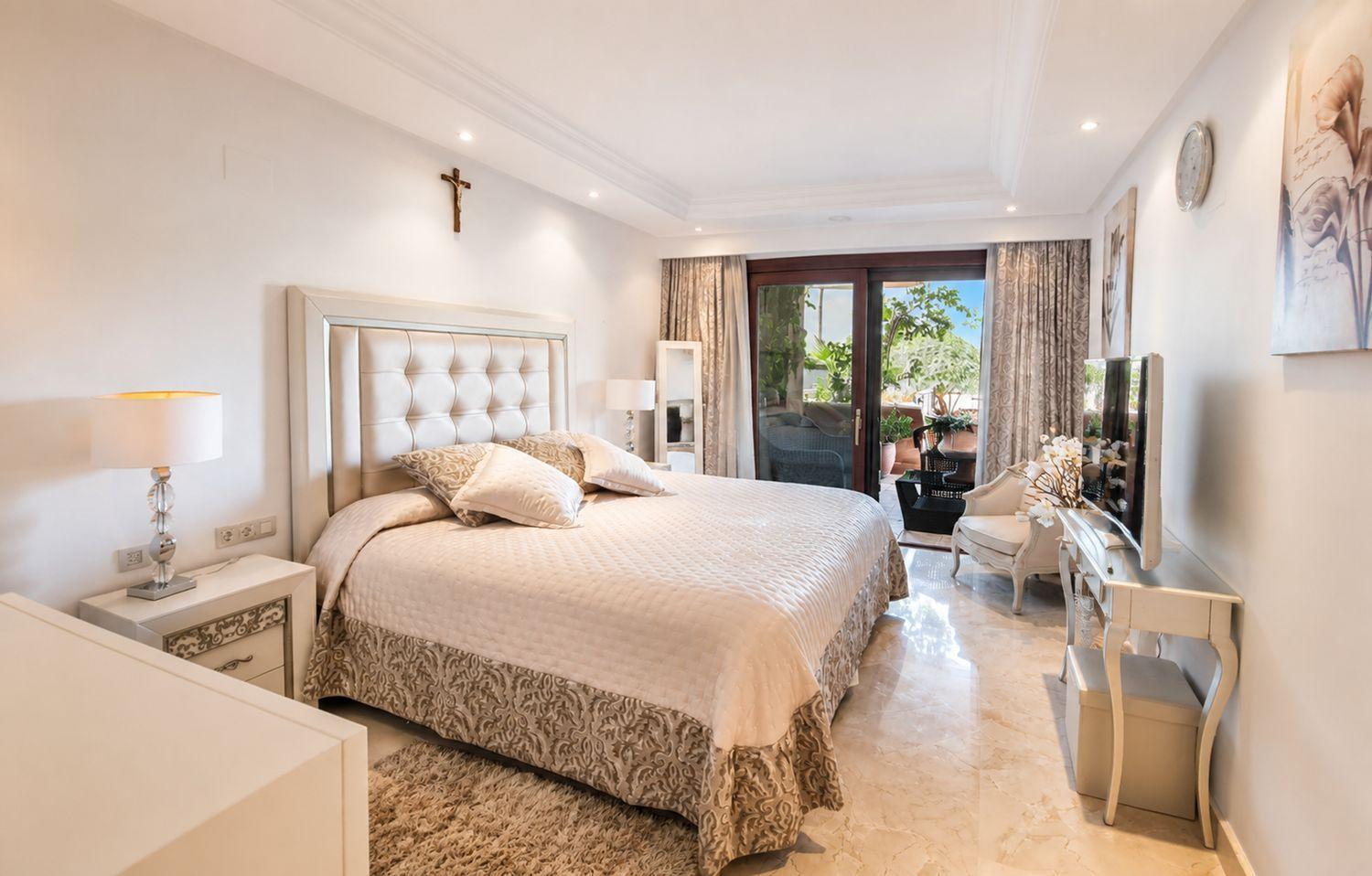 Flat for Sale in Estepona