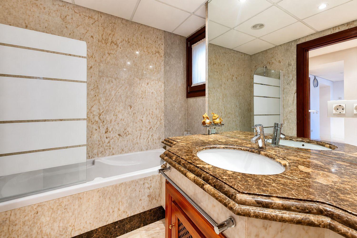 Flat for Sale in Estepona