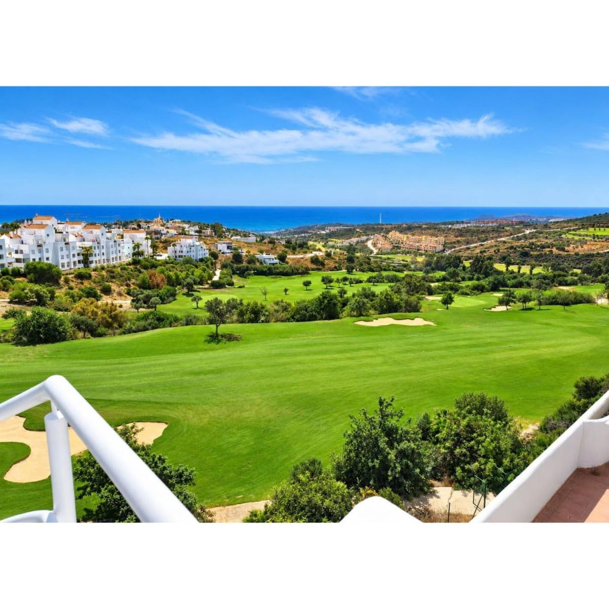 Ático en Venta en Estepona