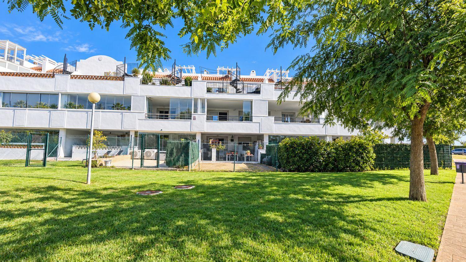 Flat for Sale in Casares