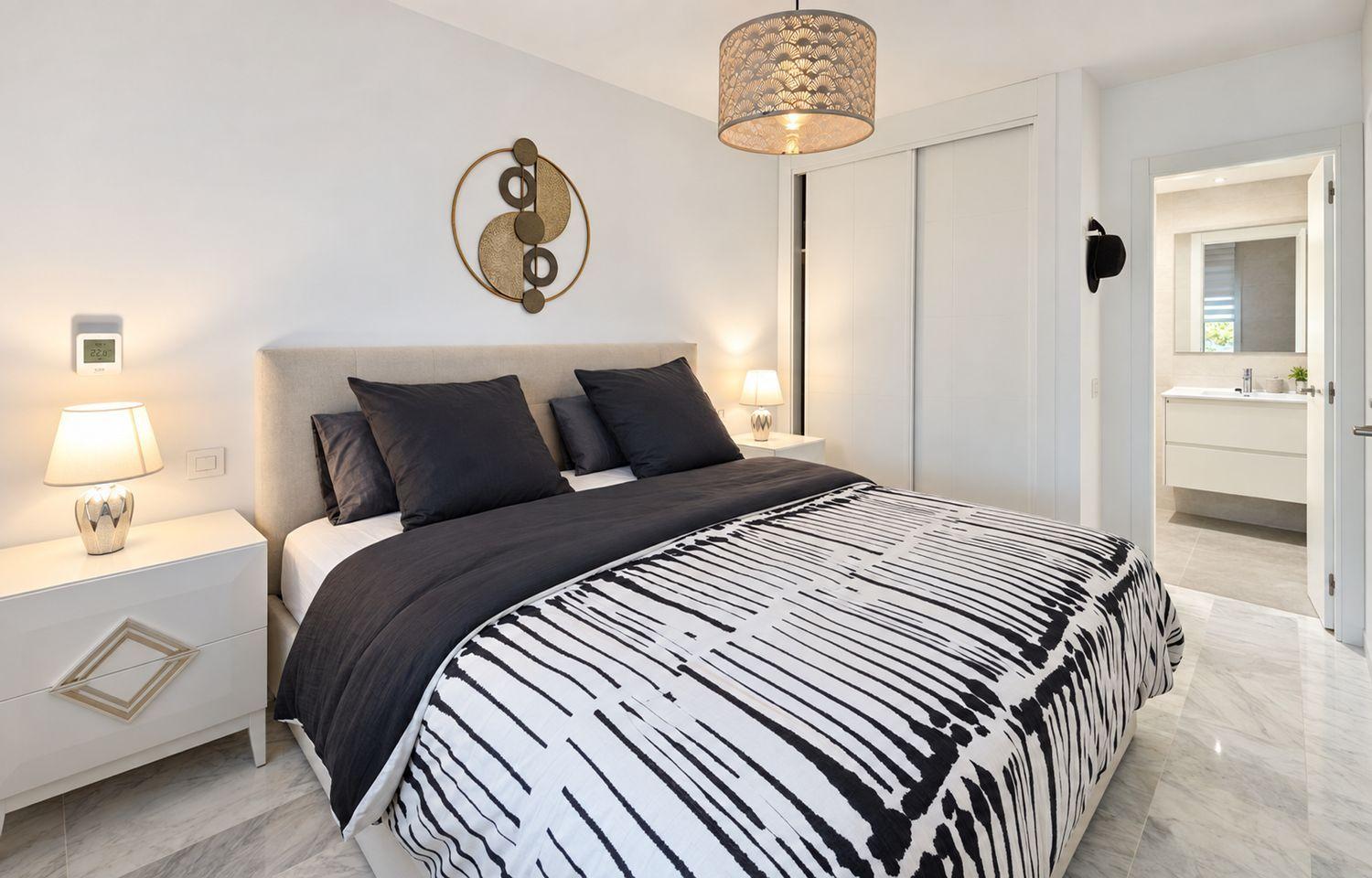 Flat for Sale in Casares