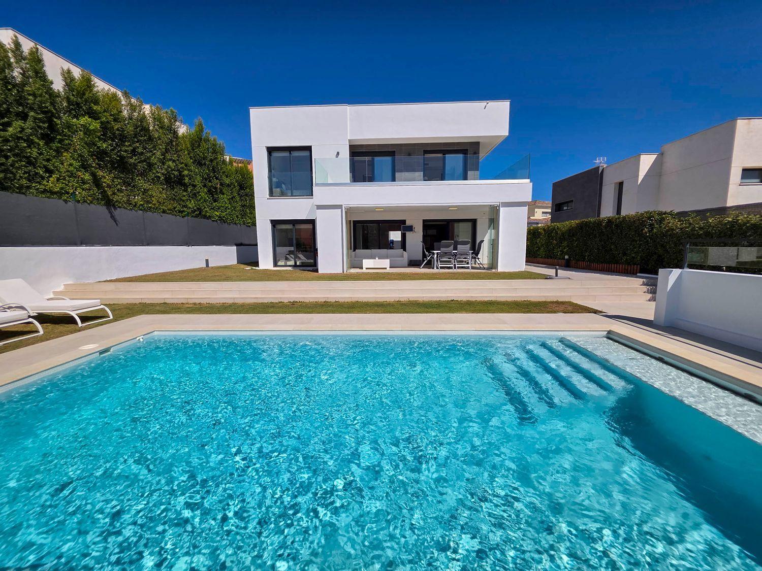 Casa en Venta en Manilva