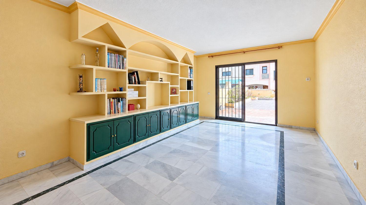 Flat for Sale in Estepona