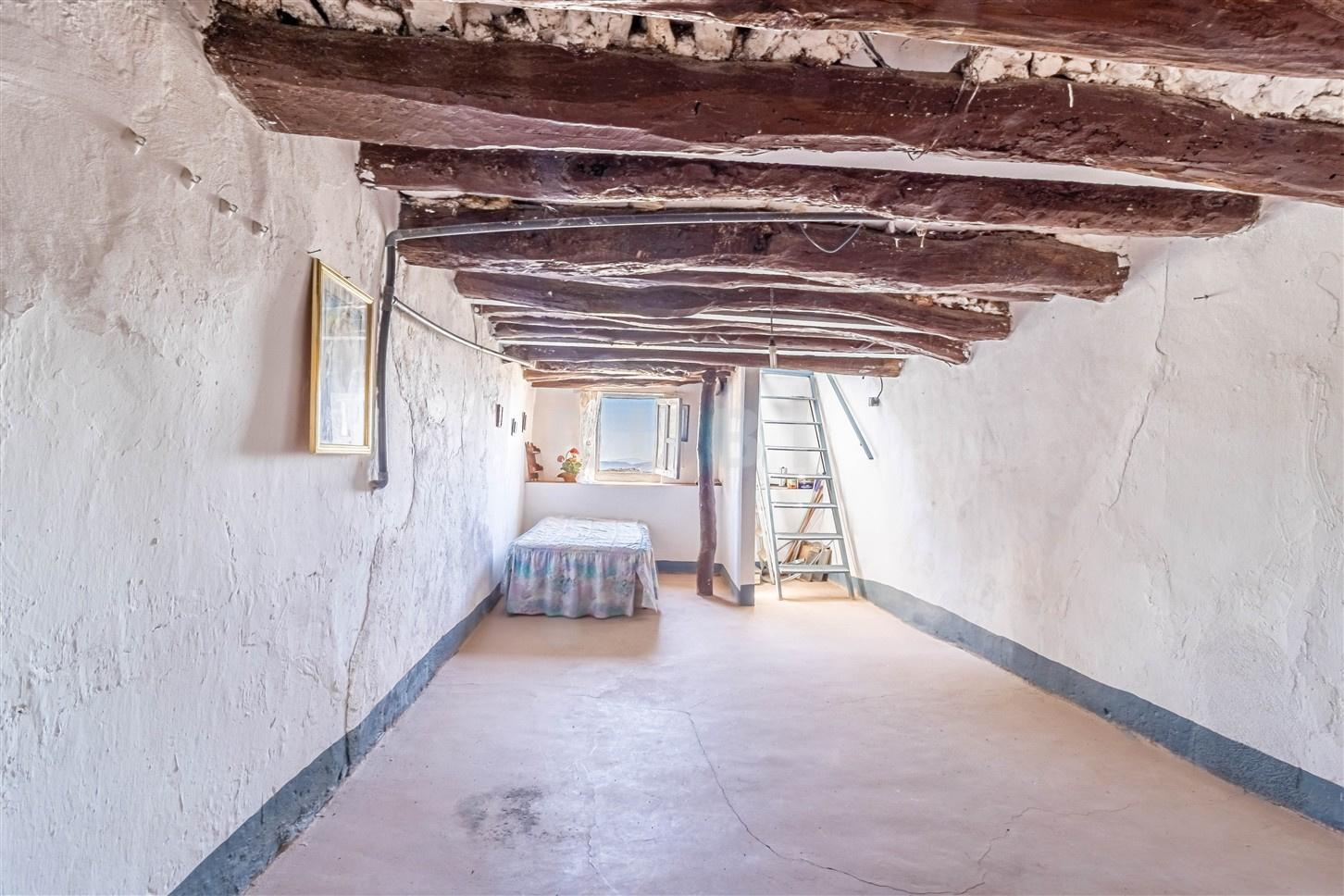 House for Sale in Bérchules