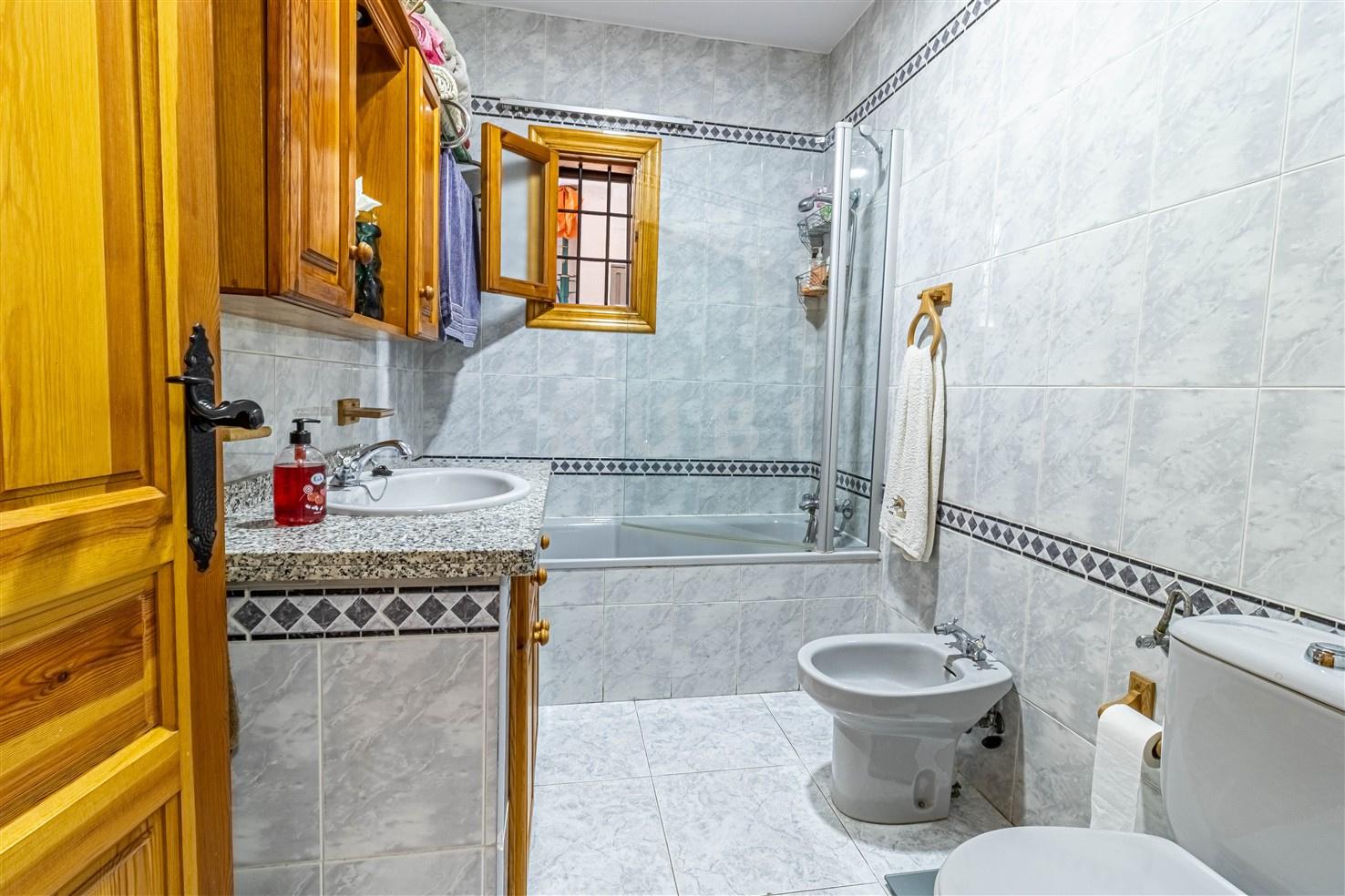 Villa for Sale in Órgiva