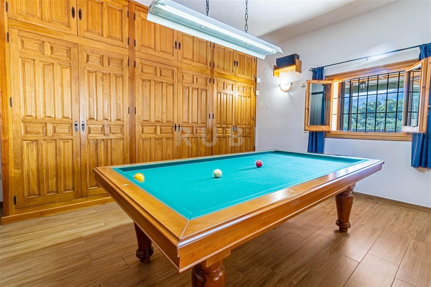 Villa for Sale in Órgiva