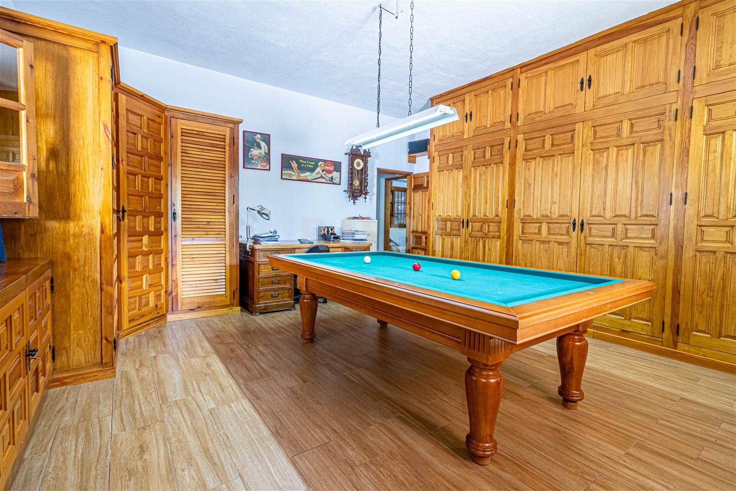 Villa for Sale in Órgiva