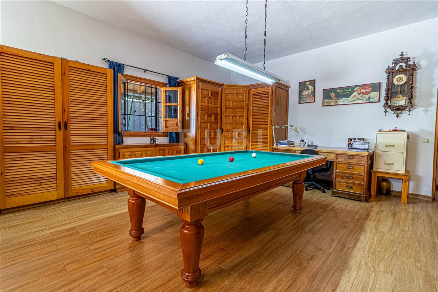 Villa for Sale in Órgiva