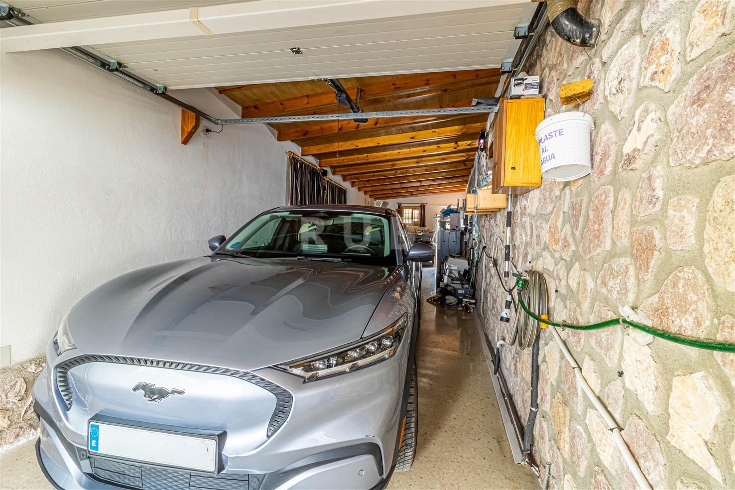 Villa for Sale in Órgiva
