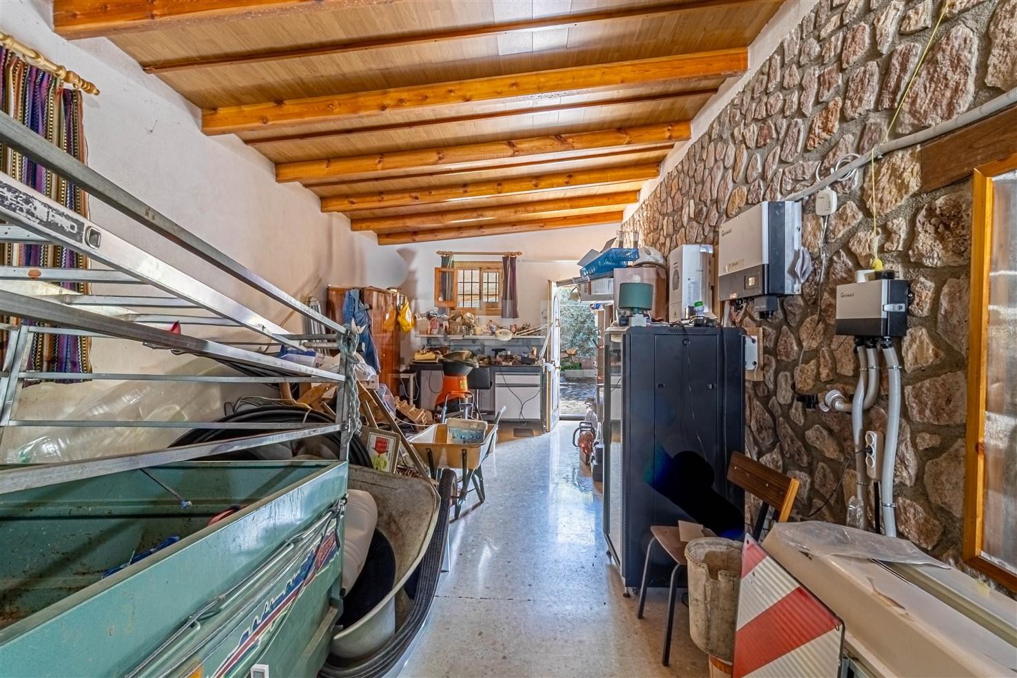 Villa for Sale in Órgiva